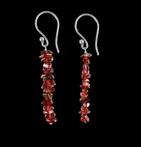 Vista 2 de Aretes colgantes de piedra pulida de granate rojo natural para mujeres y niñas, aretes de gancho colgantes de cristal colorido, aretes de gancho