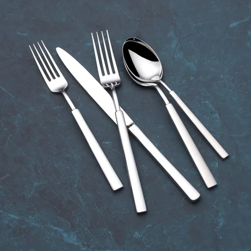 Vista 6 de Towle Living Forged Lucerne - Juego de cubiertos de 20 piezas, servicio para 4, acero inoxidable