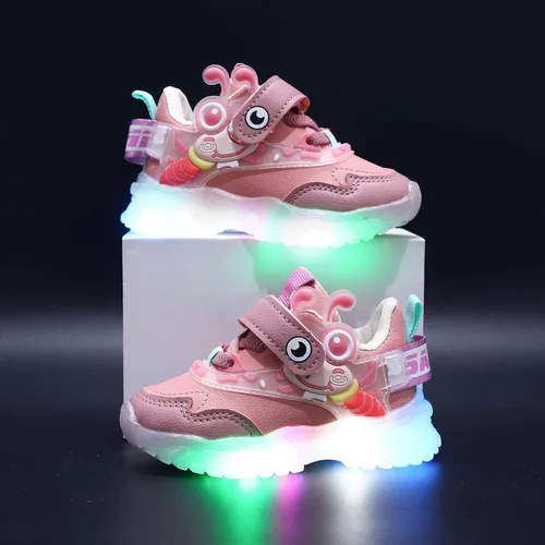 Vista 2 de synia Zapatos LED para niños y niñas, tenis deportivos para correr, zapatos de moda para jugar al aire libre, para niños pequeños, niños grandes