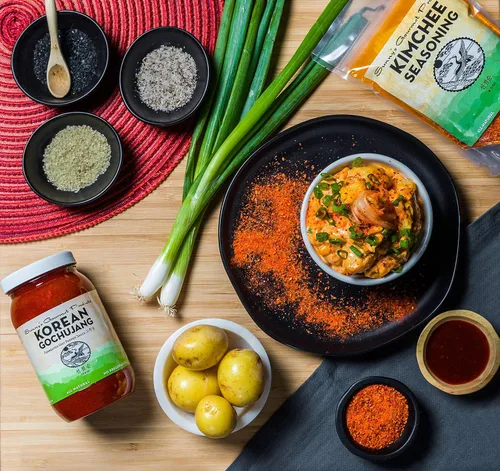 Vista 5 de Sunny's Gourmet Gochujang coreano, salsa de pimiento picante fermentada totalmente natural, sin MSG, Bibimbap, 15.5 onzas (paquete de 2)
