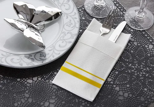 Vista 3 de Servilletas desechables de cena de tela con bolsillo incorporado para cubiertos, servilletas de boda de lino de aspecto blanco y dorado, preplegadas