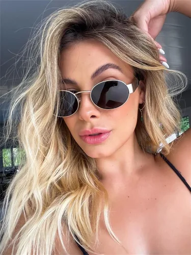 Vista 2 de ADE WU Lentes de sol ovalados para mujer y hombre, estilo vintage de los años 90, lentes de diseño de moda en tono dorado, marco de metal, lentes