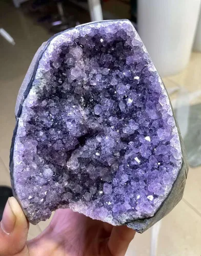 Vista 3 de JIC Gem Racimos de cristal de amatista natural, piedra de cuarzo en bruto de color púrpura profundo, geoda, espécimen para decoración del hogar