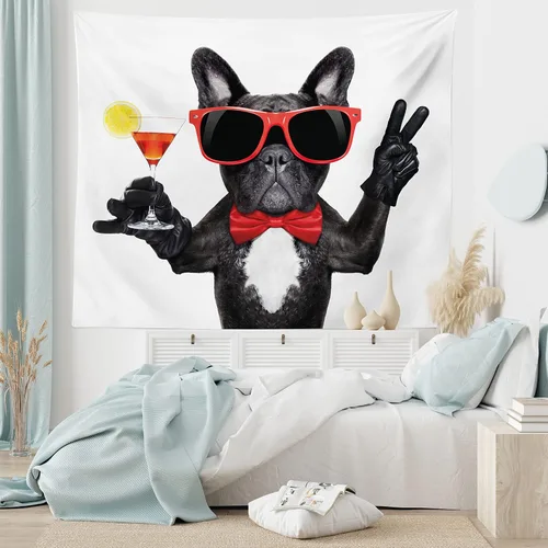 Vista 6 de Lunarable Tapiz divertido, bulldog francés sosteniendo cóctel Martini listo para la fiesta, vida nocturna, impresión de alegría, decoración de tela