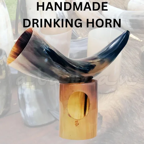 Vista 3 de 5 tazas de cuerno vikingo Regalo vikingo para hombres 100% natural nórdico Copa Ale Mead taza de cerveza vino con soporte de 10 onzas