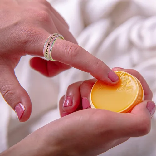 Vista 6 de LuckyAmor Anillo para ansiedad para mujer anillo giratorio de acero inoxidable con mantra inspirador personalizado para hombres, mujeres y amigos