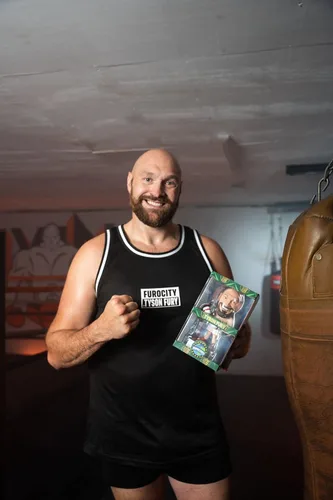 Vista 3 de Mimiconz Figurines Sports Stars Collection Tyson Fury. 7.9 in de altura. Personaje realista, regalo novedoso pintado a mano