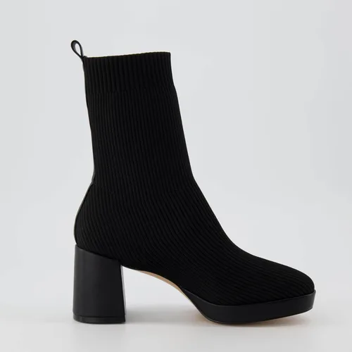 Vista 5 de CUSHIONAIRE Botas de tacón Bancroft Stretch para mujer + espuma viscoelástica, anchos disponibles