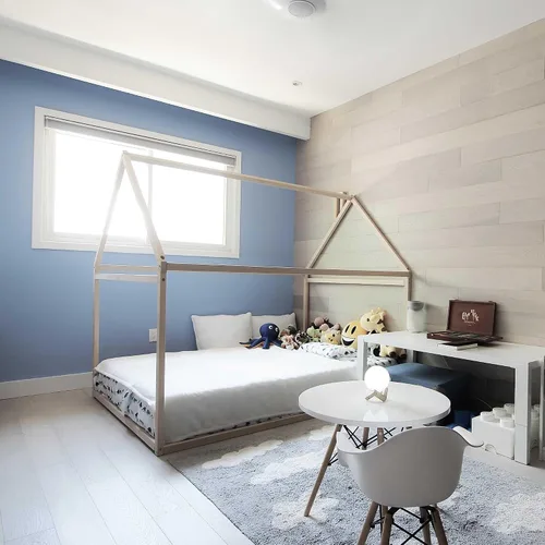Vista 2 de Cama Montessori tamaño Queen, marco de cama Montessori con forma de casa para niños pequeños con listones debajo del colchón, marco de cama
