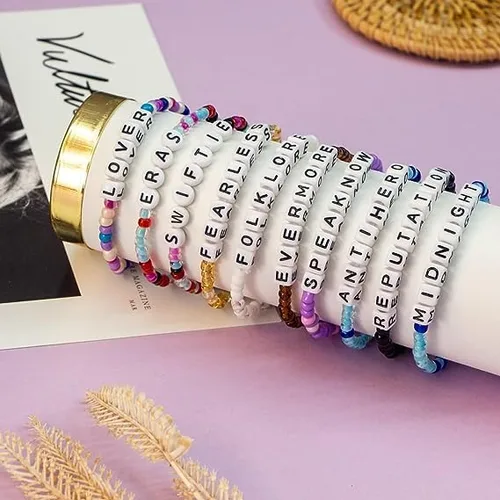 Vista 2 de Shelling Home Juego de pulseras Speak Now Eras 1989 Reputation Lover Fearless Anti Hero Folklore