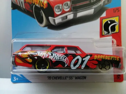 Vista 2 de Hot Wheels 2018 50 Aniversario HW Daredevils '70 Chevelle SS Wagon, rojo
