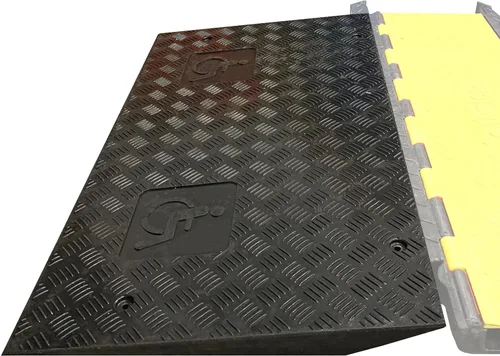 Vista 2 de Electriduct Rampa para silla de ruedas para cubierta de cable, protector de cable de transición suave, perfil de 2 pulgadas, goma antideslizante