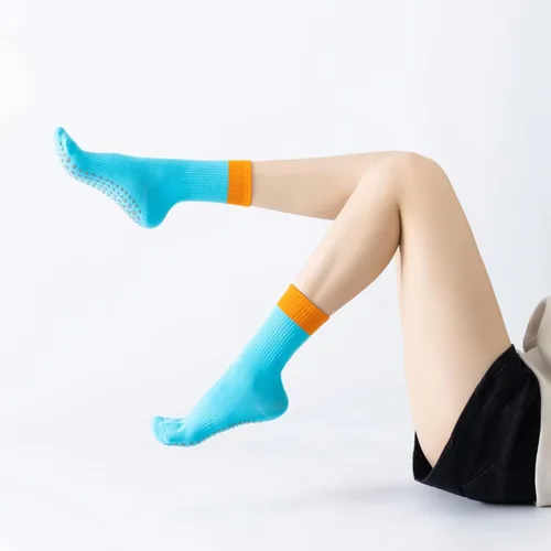 Vista 3 de Yoga Pilates Socks with Grips for Women Non Slip Color Blocking Cushioned Crew Socks for Barre Ballet Dance