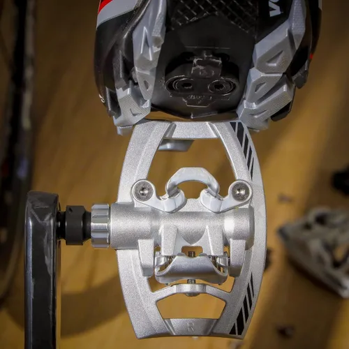 Vista 6 de Venzo Plataforma de doble función multiusos compatible con Shimano SPD bicicleta de montaña con pedales sellados sin clipless – plataforma dual