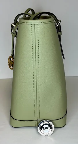 Vista 6 de Michael Kors MICHAEL Michael Kors Jet Set - Bolso de hombro grande TZ de viaje con doble cierre para la muñeca