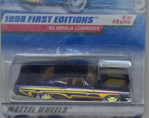 Vista 2 de Hot Wheels 1998 PRIMERA EDICIÓN 635 púrpura '65 IMPALA LOWRIDER 8 de 40 Escala 1:64