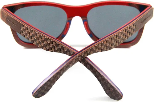 Vista 4 de Gafas de sol de madera para hombre y mujer. 100% madera de arce