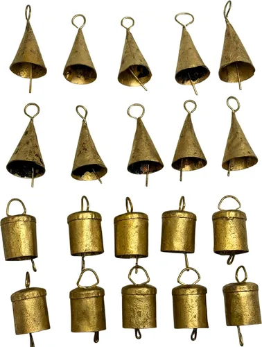 Vista 9 de BELLUXE - Campanas pequeñas de vaca rústicas de metal de estaño de la suerte hechas a mano, campanas de decoración de Navidad con cuerda de yute