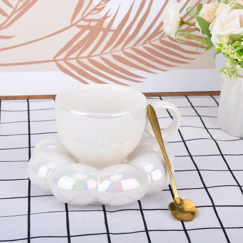 Vista 7 de Taza de café de flores, juego de taza de café y platillo de cerámica con nube, bonita taza con cuchara de flores, taza de té Kawaii con plato