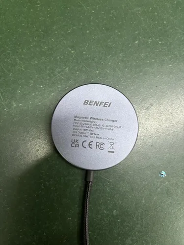Vista 8 de BENFEI Cargador Inalámbrico Magnético de 15W Compatible con Cargador MagSafe/iPhone 16/16 Pro/16 Plus/16 Pro Max/iPhone 15 Pro Max Plus/iPhone 14 13