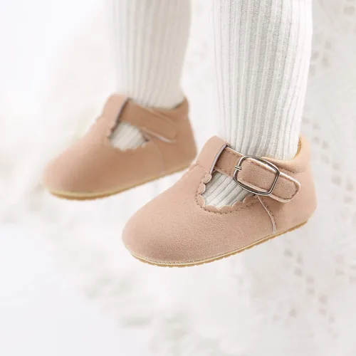 Vista 3 de SOFMUO Zapatos deportivos de cuero con cordones para bebés y niñas con suela de goma suave, mocasines Oxford para recién nacidos, mocasines