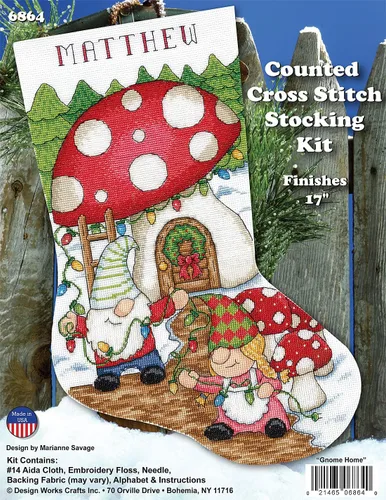 Vista 2 de Design Works Crafts Kit de calcetines de punto de cruz con diseño de gnomos, color blanco, por yarda