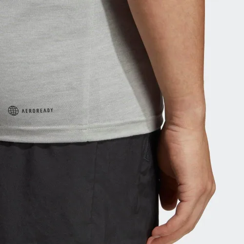 Vista 6 de adidas Camiseta sin mangas con logotipo de Training Essentials Feel Ready para hombre