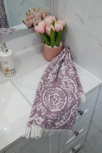 Vista 3 de Fe&Ze Juego de 2 toallas de mano turcas con lazo para colgar, 22 x 36 pulgadas, 100% algodón, toallas decorativas color morado lavanda para baño