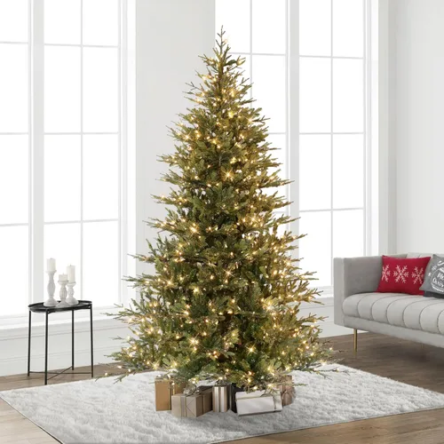 Vista 2 de Puleo International Árbol de Navidad artificial de abeto bálsamo preiluminado de 7.5 pies con 800 luces transparentes, verde