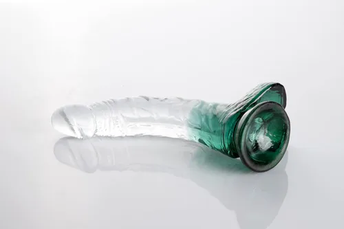 Vista 6 de FST Consolador realista de eje curvado, estimulación del punto G, pene con fuertes testículos de succión y diseño de venas para estimulación sexual