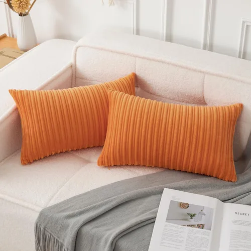 Vista 172 de UGASA - Fundas de almohada decorativas de terciopelo suave y sólidas de Navidad para sala de estar/sofá, 16 x 16 pulgadas, 2 unidades, color burdeos