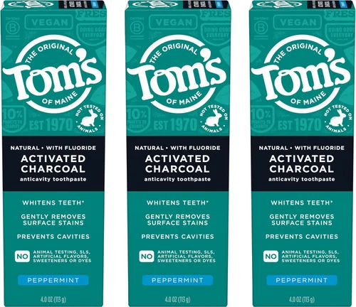 Vista 9 de Tom's of Maine Pasta de dientes con flúor de carbón activado, paquete de 3, 4 onzas Peppermint, Natural, Whitens Teeth, Gently Removes Surface