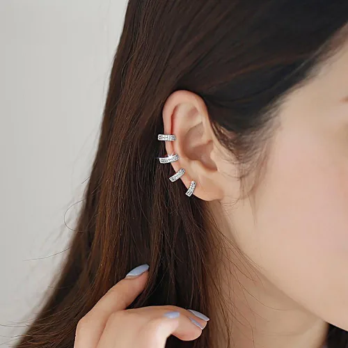 Vista 5 de Aretes de clip para mujer con cristales, hipoalergénicos de Yoursfs, aleación, E647W1