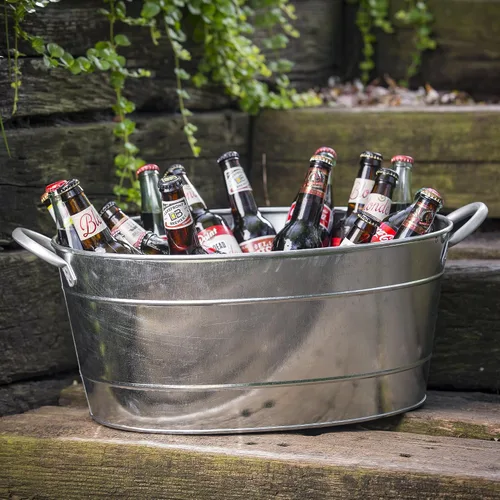 Vista 2 de TableCraft. Recipiente galvanizado para bebidas. Capacidad de 5,5 galones.