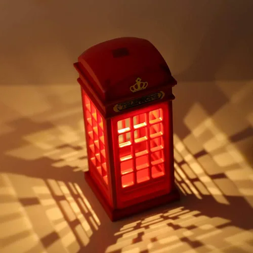 Vista 3 de Lámpara con diseño de cabina telefónica clásica de Londres con cargador USB y sensor táctil para la mesa de noche con brillo ajustable