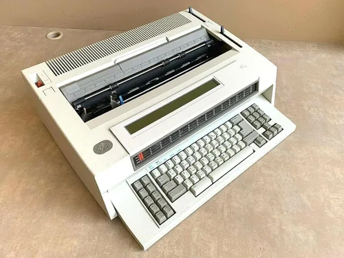 Vista 3 de IBM Wheelwriter 30 Máquina de escribir