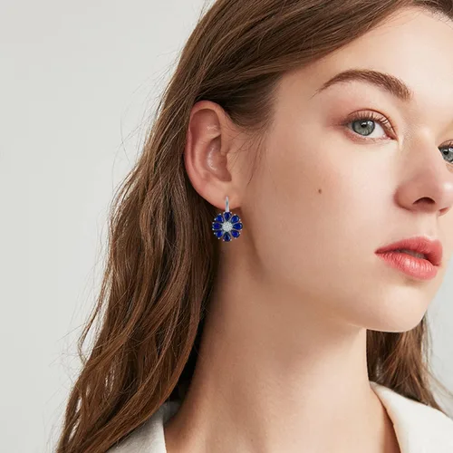 Vista 6 de Aretes de plata de ley 925 con diseño de zafiroflor de amatista azul para mujer