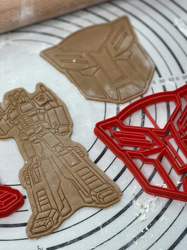 Vista 4 de Juego de 2 cortadores y moldes de galletas Autobots producidos por 3D Kitchen Art