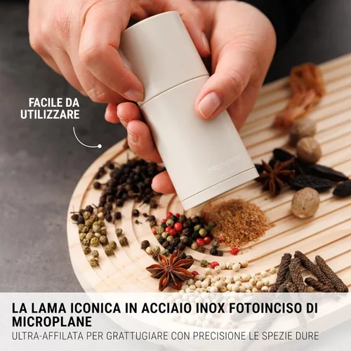 Vista 5 de Microplane 2 in 1 Spice Mill – Sand Beige Manual Mill with Stainless Steel Blade Ultra Sharp Nutmeg, Cinnamon, Tonka Bean, Long Pepper, Nuts &