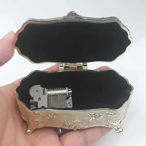 Vista 8 de ROSIKING Caja de música de metal de aleación en relieve, mini caja musical de joyería antigua, cajas musicales de Navidad, cumpleaños, regalos