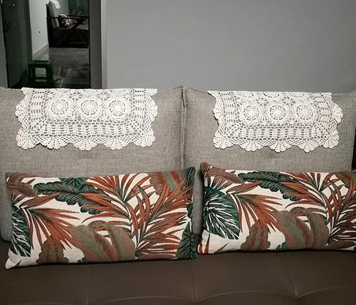 Vista 4 de Hsvanyr 15 x 27 pulgadas rectangular de algodón hecho a mano con encaje de ganchillo para mesa de café, tocador, bufanda, centros de mesa, decoración