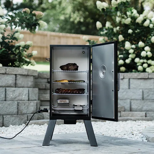 Vista 8 de Masterbuilt® Ahumador eléctrico vertical para barbacoa de 30 pulgadas con control de temperatura analógico, estantes cromados para ahumar y 535