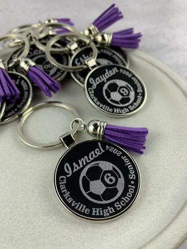 Vista 9 de Regalos de fútbol para personas mayores, llavero de fútbol senior, regalo de noche de fútbol para personas mayores, llavero de fútbol, regalos