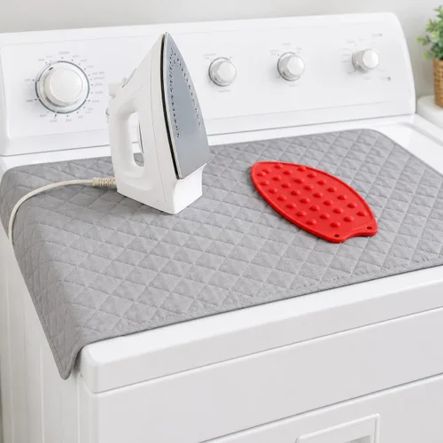 Vista 8 de Iron Anywhere - Tapete de planchado magnético acolchado con soporte de silicona resistente al calor, viajes y hogar, 18 x 31 pulgadas Azul
