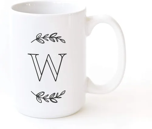 Vista 19 de The Cotton & Canvas Co. Manhattan Wreath - Taza de café personalizada con monograma inicial con letra A, taza de café de cerámica de porcelana. Para