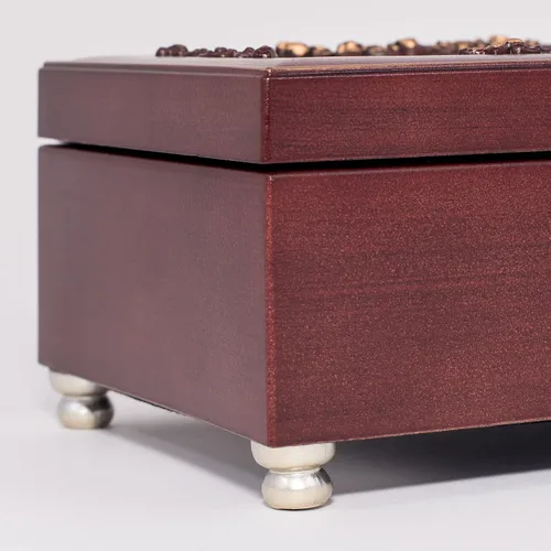 Vista 4 de Cottage Garden Muchas mujeres Rose Wood Finish Joyero Caja de música reproduce Canon en D