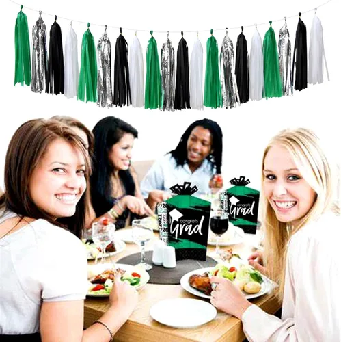 Vista 2 de Decoraciones de fiesta de fútbol negro verde plateado - 30 piezas de serpentinas de graduación de fútbol, pompones de papel de seda, guirnalda