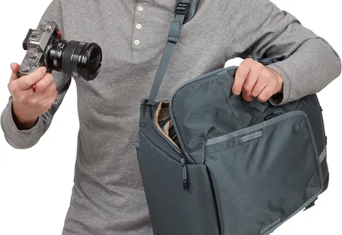 Vista 8 de Mochila Thule Construct - Para Escuela, Trabajo y Viaje - Funda Acolchada para Laptop - Compartimento Interno Organizado con Bolsillo de Acceso