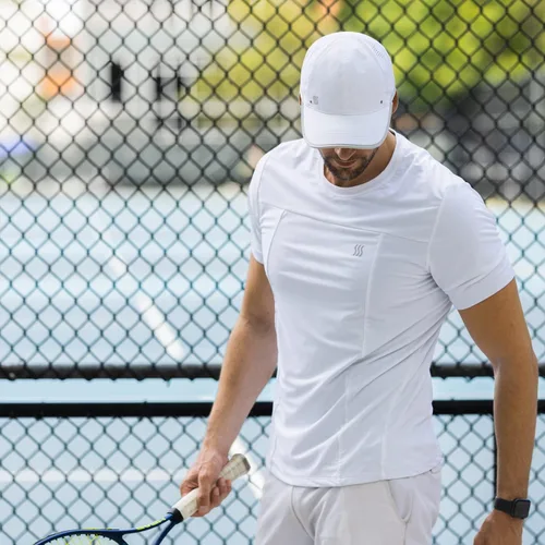 Vista 4 de SAAKA Sombrero deportivo ligero para hombre. Secado rápido, se mantiene fresco. Ideal para correr, tenis, golf y entrenamiento.