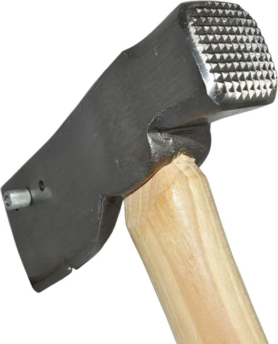 Vista 3 de Hacha de teja para techos con cara de golpe fresada, calibre de exposición de tres posiciones (4½", 5", 5"), ranura para clavos y mango de madera